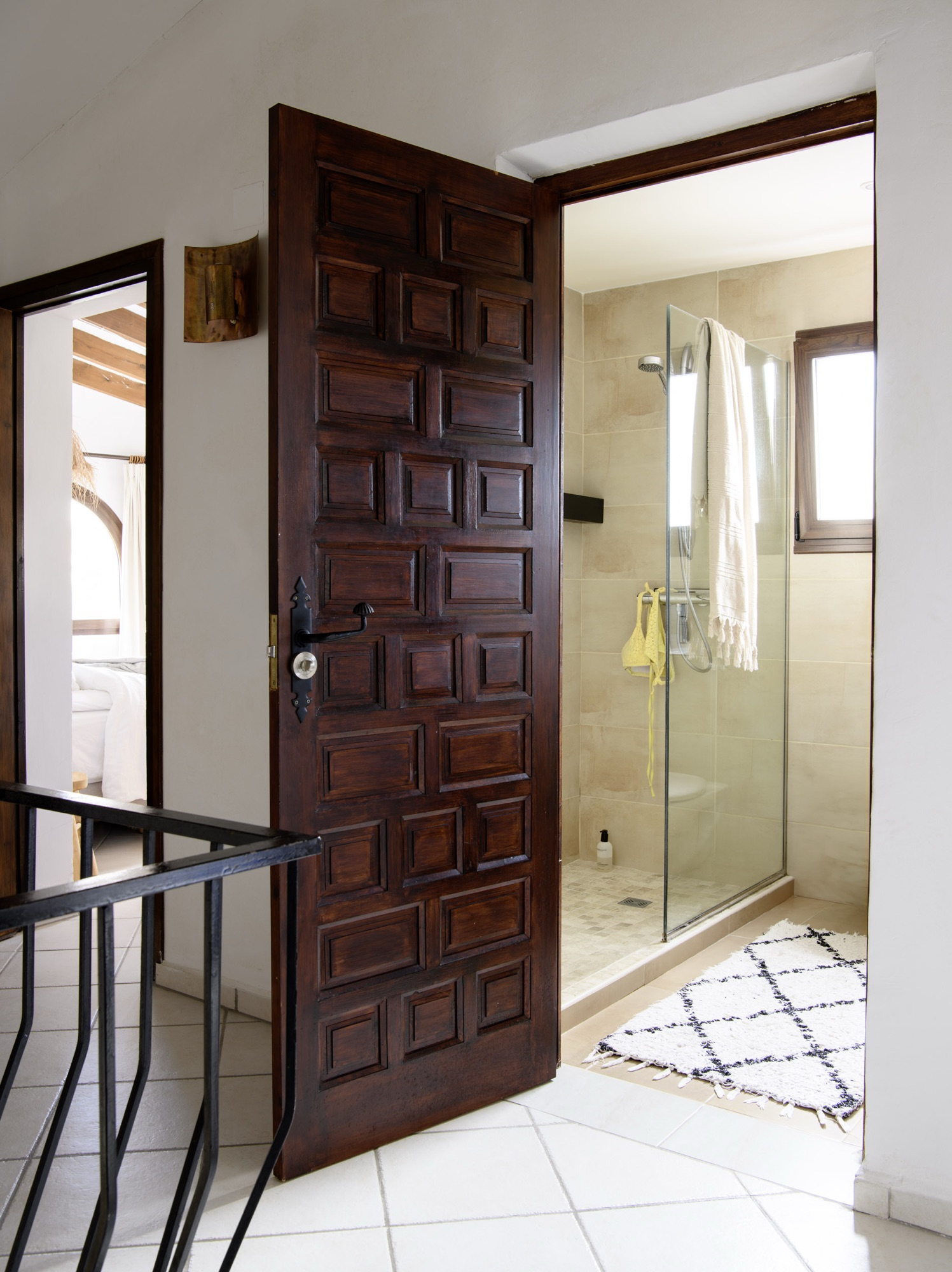 Villa Sunday bathroom and walk-in shower